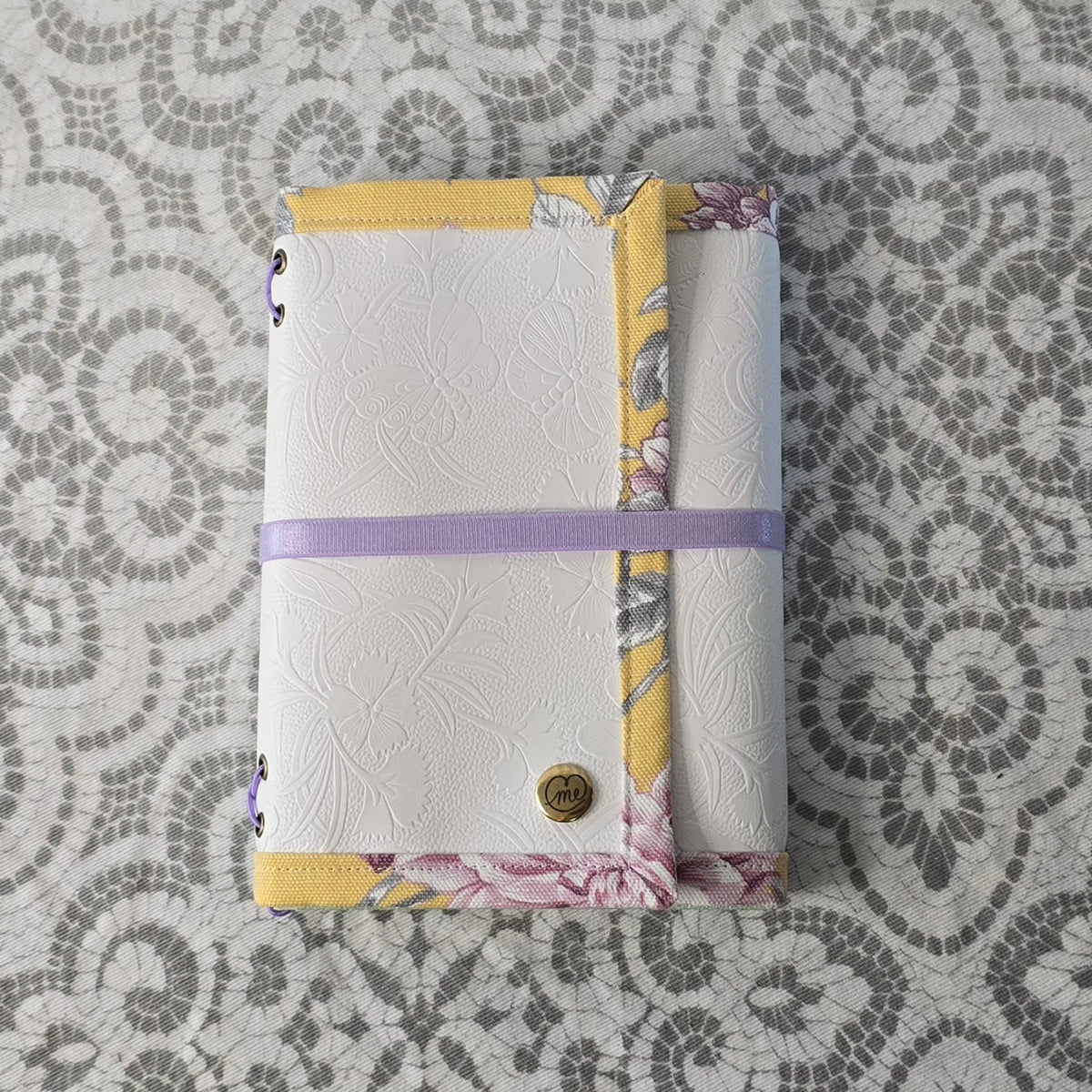 Go Companion - White & Yellow & Floral & Lilac