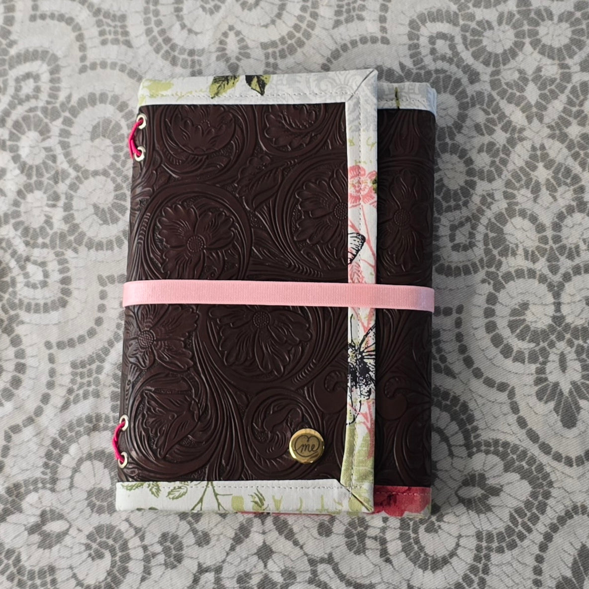 Go Companion - Brown & Light Pink & Poppies
