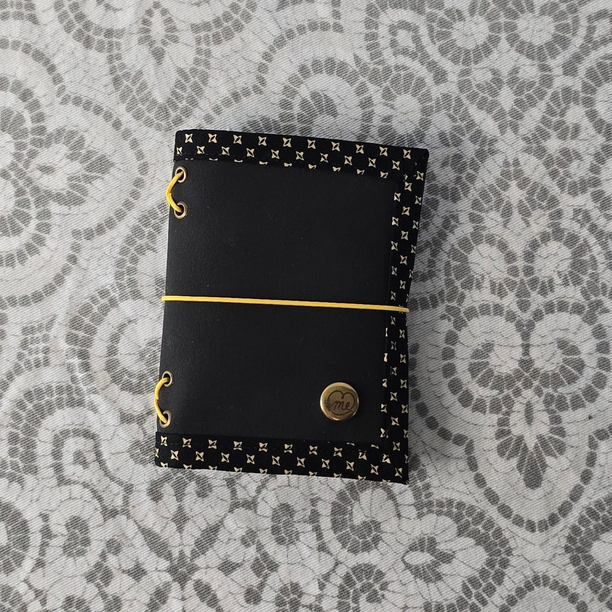 Mini Companion - Black & Yellow Diamonds