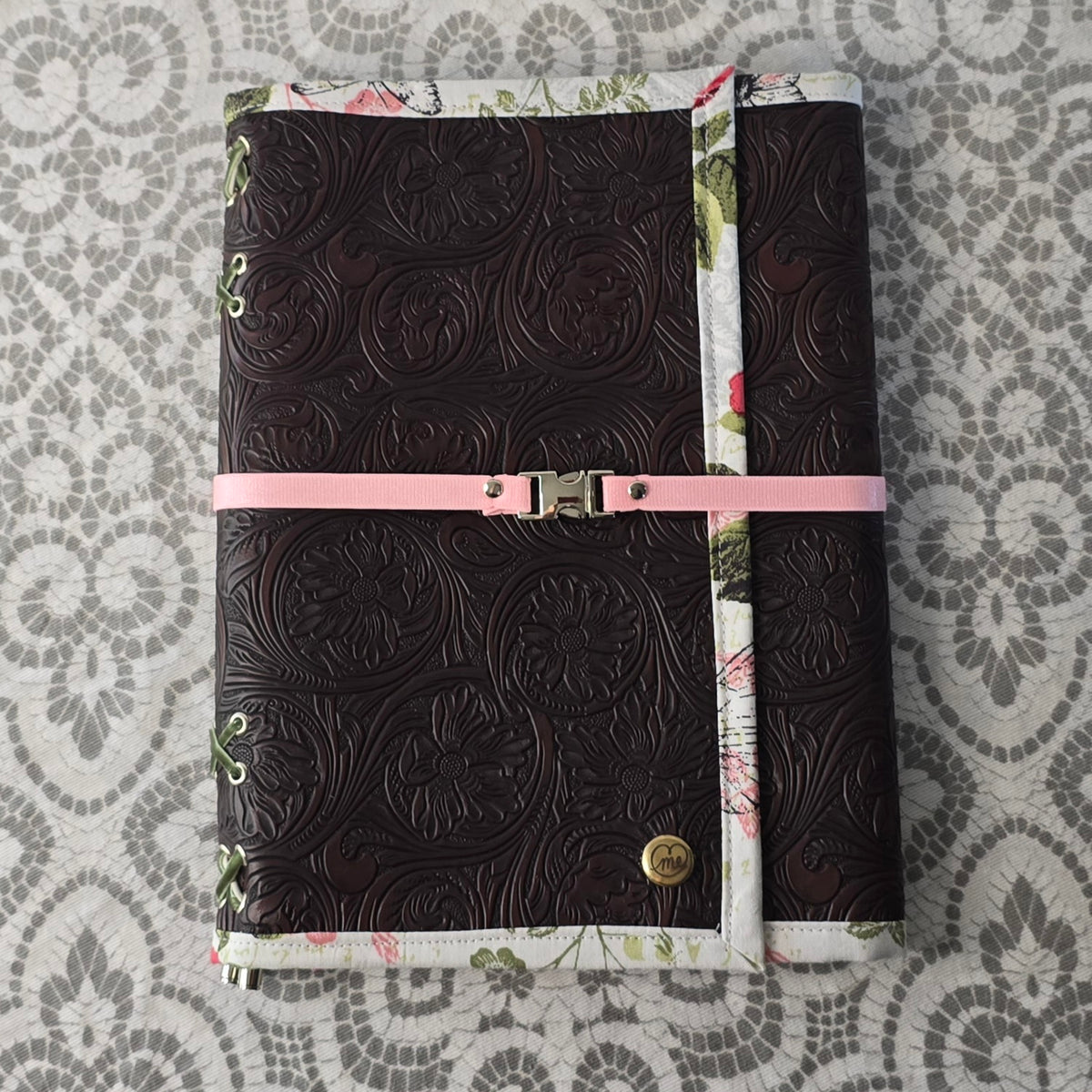 The Companion - Brown & Light Pink & Poppies