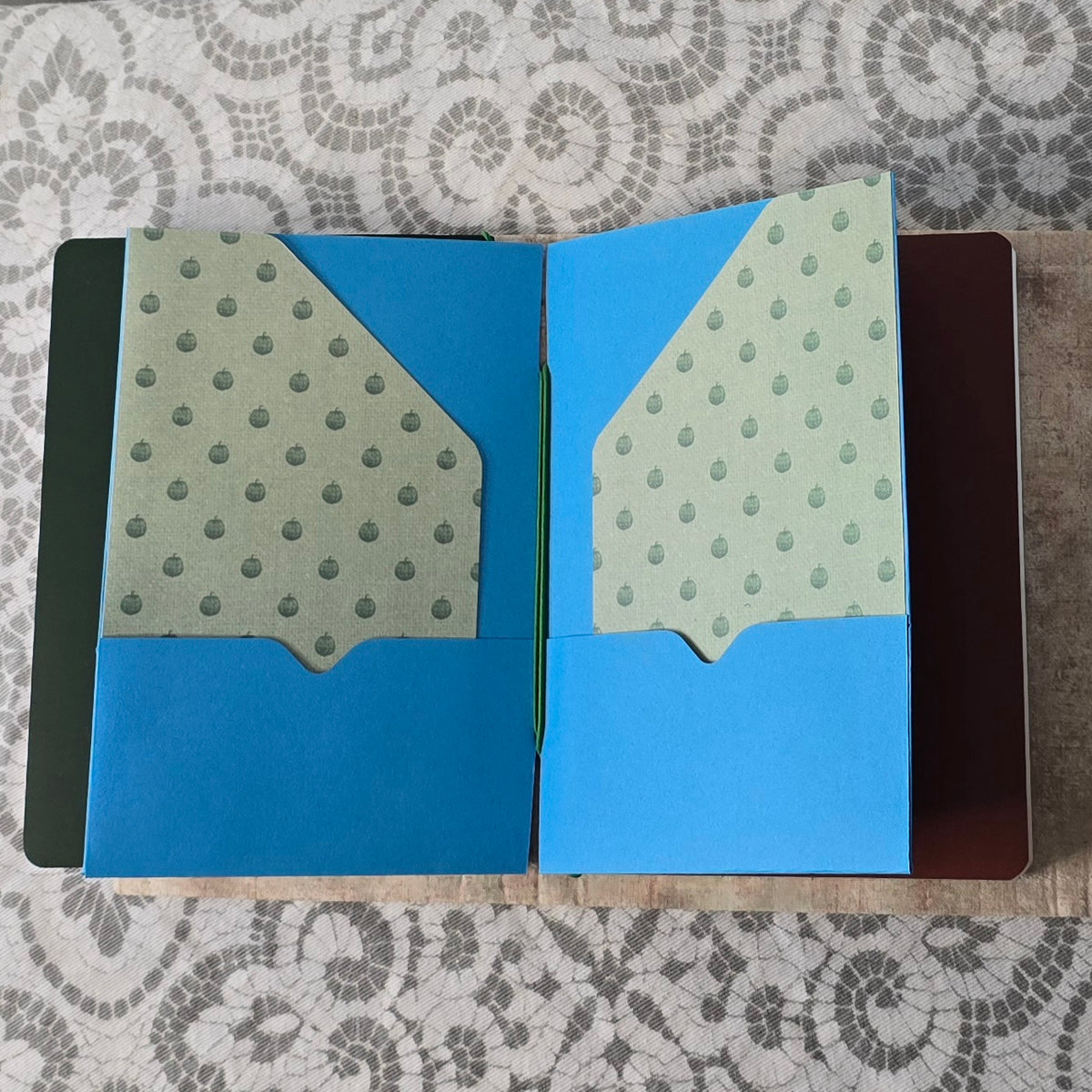 Go Companion - Multi & Textured & Blue & Tan