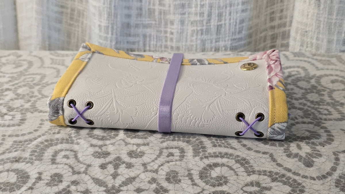 Go Companion - White & Yellow & Floral & Lilac
