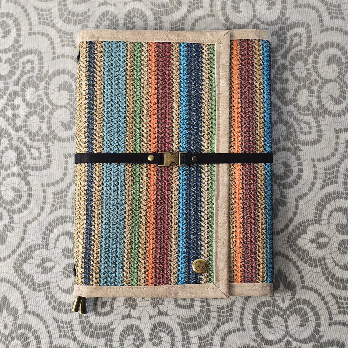 The Companion - Multi & Textured & Tan