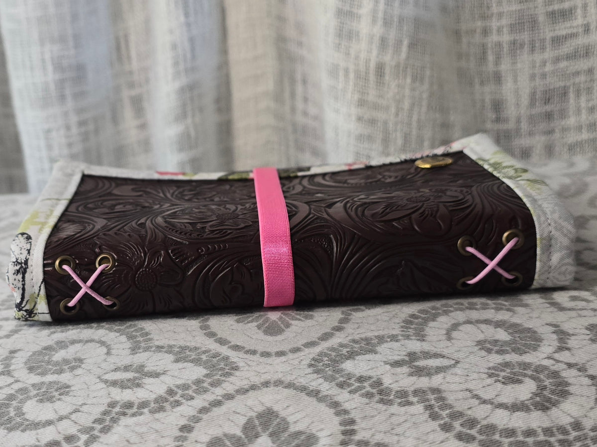 Go Companion - Brown & Dark Pink & Poppies