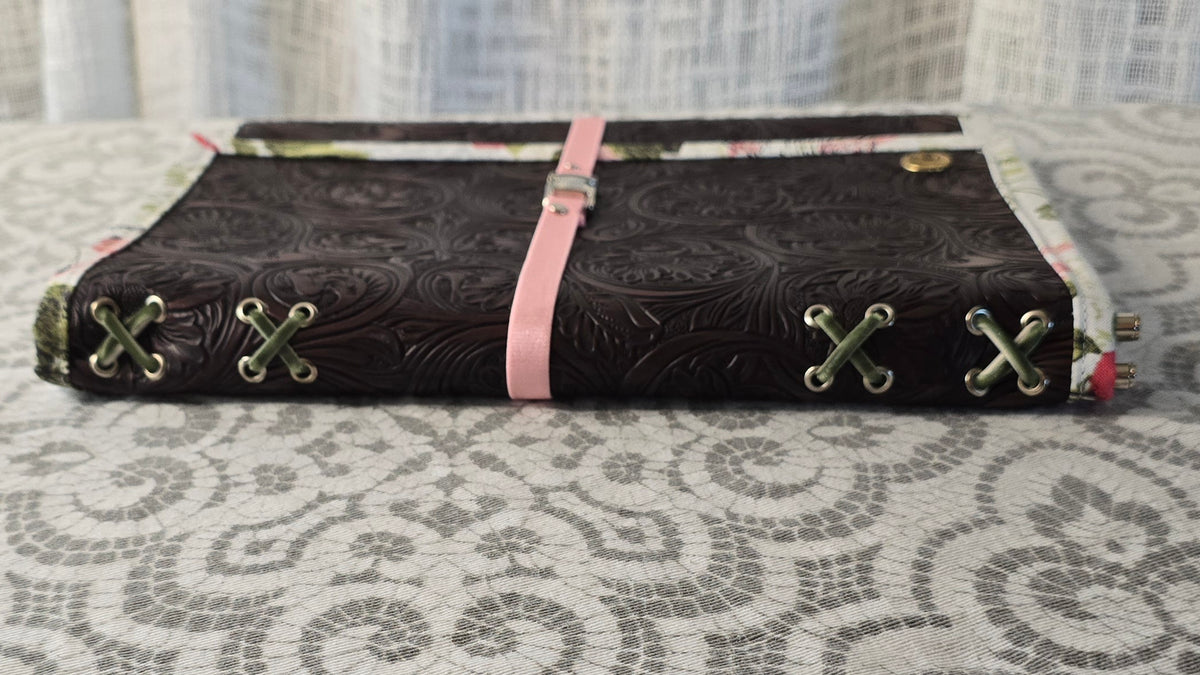 The Companion - Brown & Light Pink & Poppies