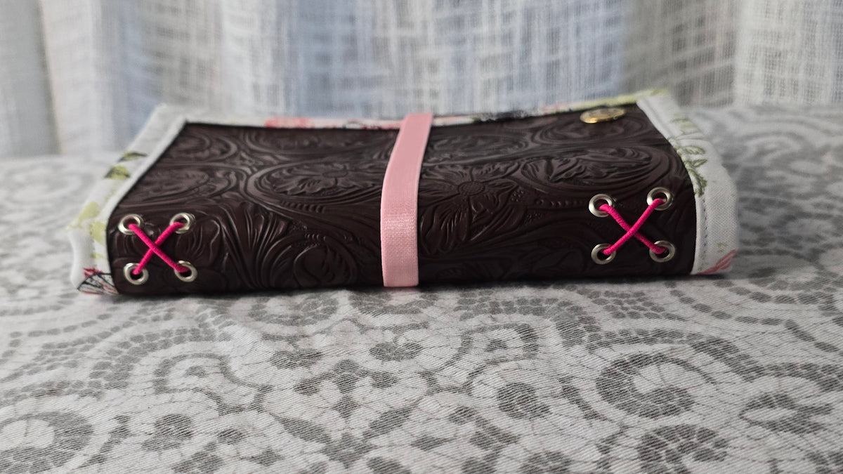 Go Companion - Brown & Light Pink & Poppies